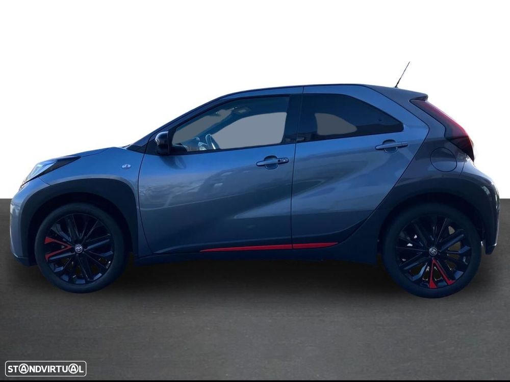 Toyota Aygo X 1.0 Undercover - 3