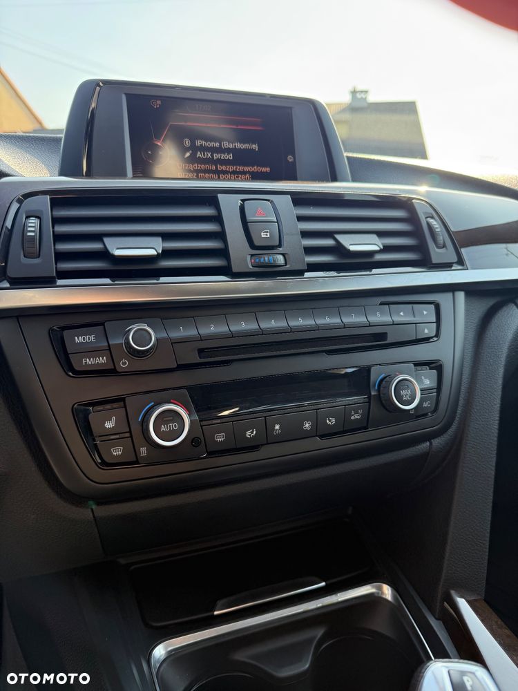 BMW Seria 3 320i xDrive - 4