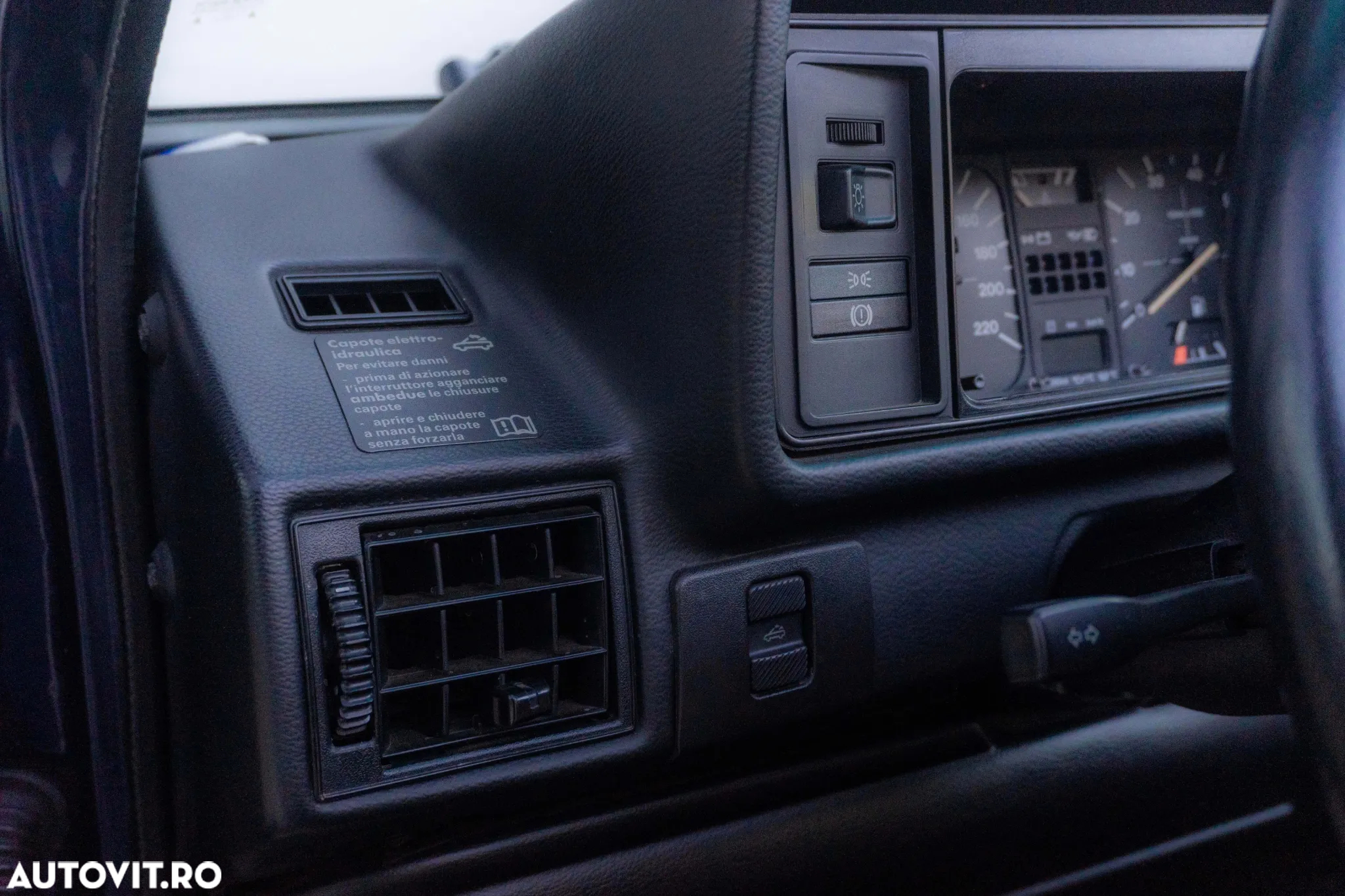 Volkswagen Golf GL - 16