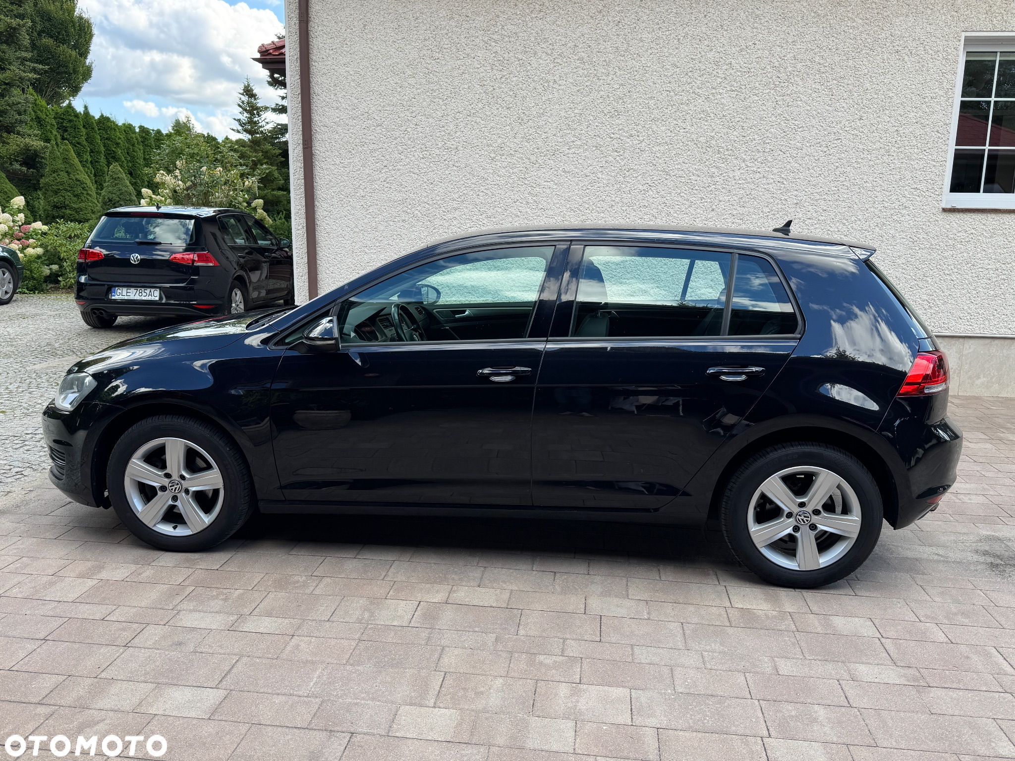 Volkswagen Golf 1.6 TDI BlueMotion Comfortline - 2
