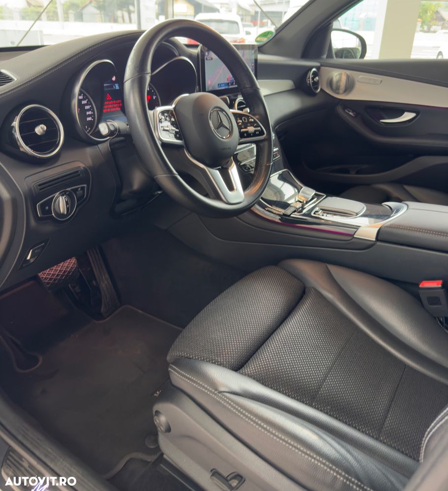 Mercedes-Benz GLC Coupe 300 e 4MATIC - 8
