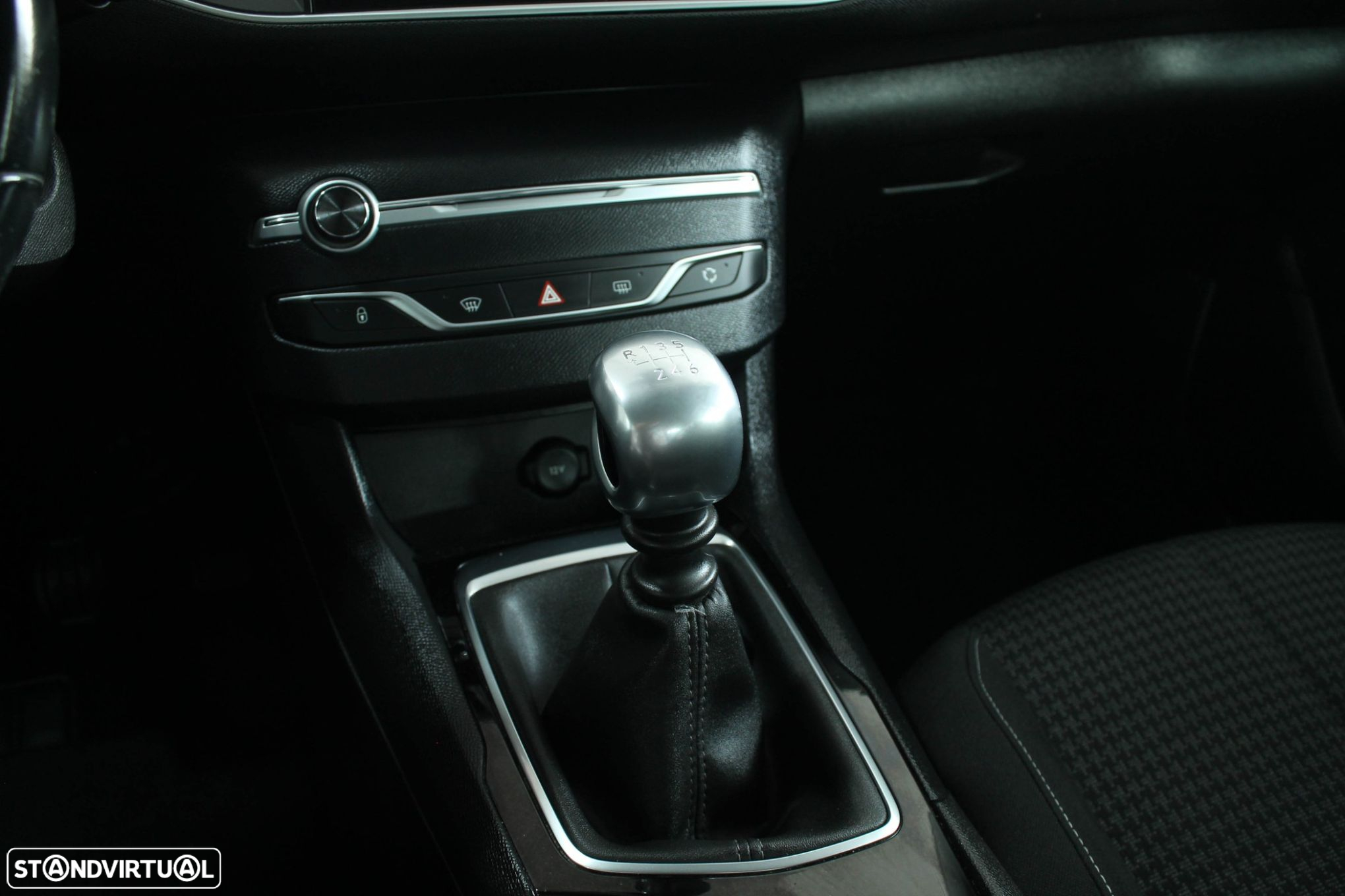 Peugeot 308 1.5 BlueHDi Style - 23