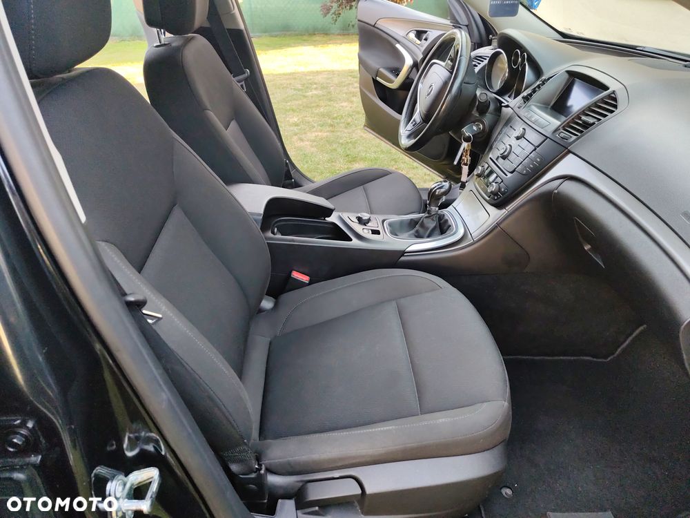 Opel Insignia - 11