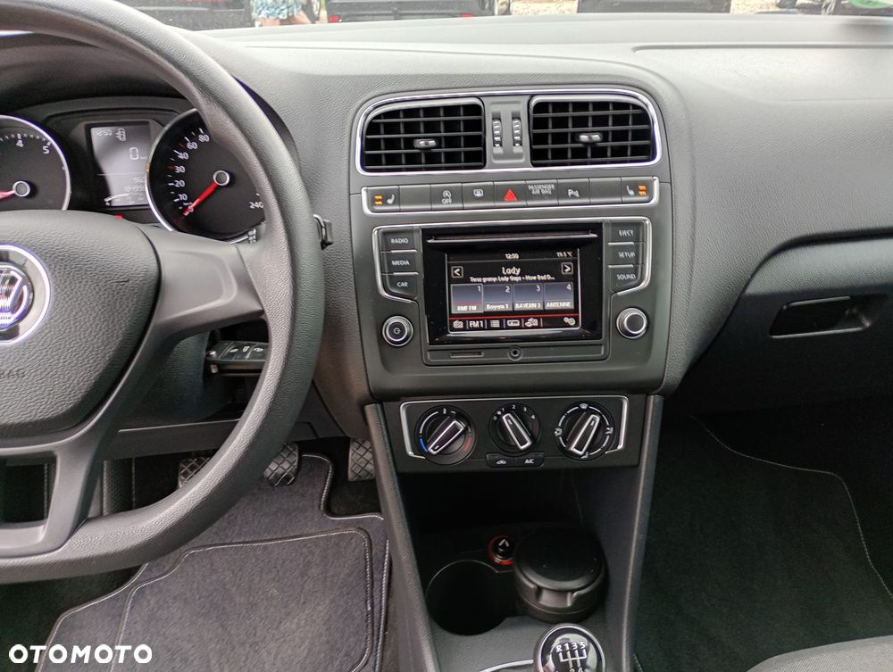 Volkswagen Polo 1.2 TSI Blue Motion Technology Comfortline - 39