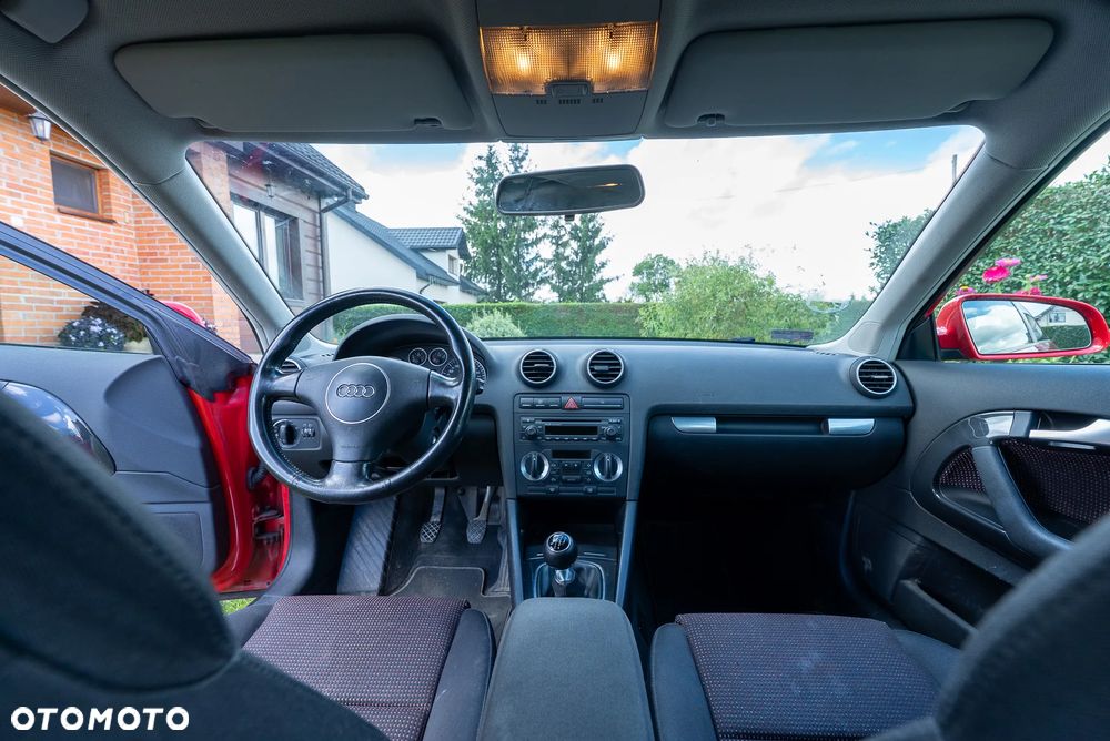 Audi A3 3-drzwiowe 1.6 Ambition - 8