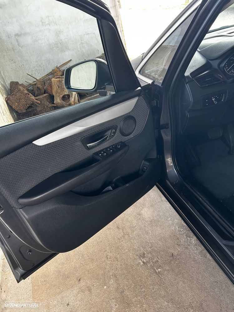 BMW 216 Active Tourer d Line Luxury Auto - 7