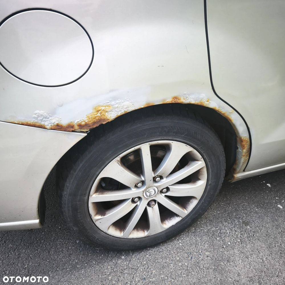 Mazda 5 - 6