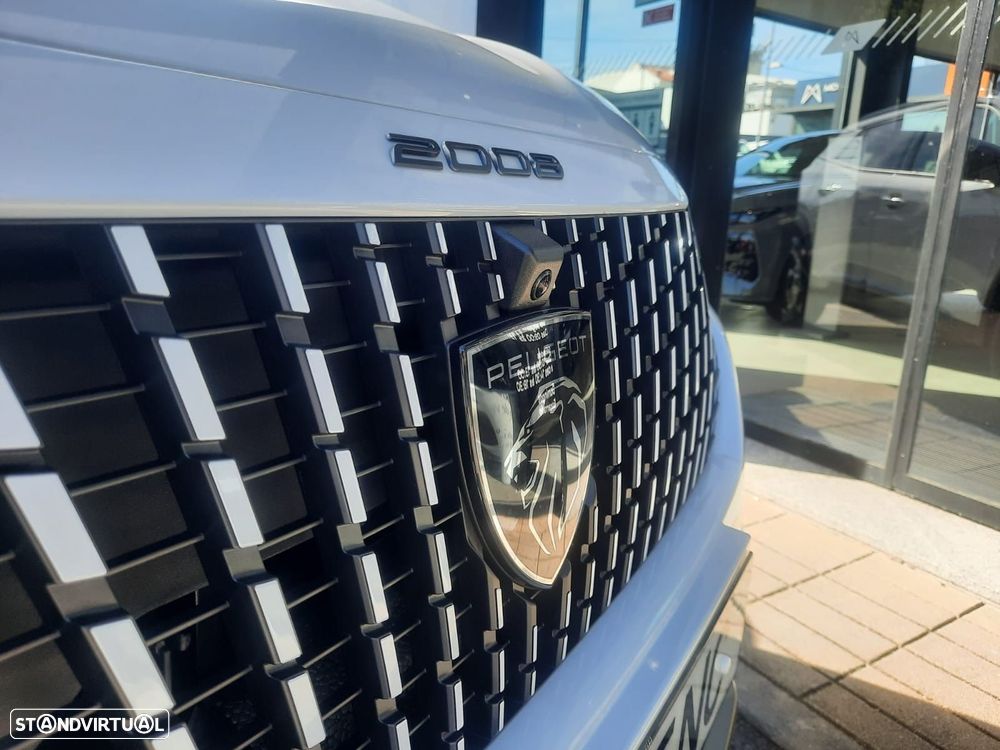 Peugeot 2008 1.2 PureTech Allure - 8