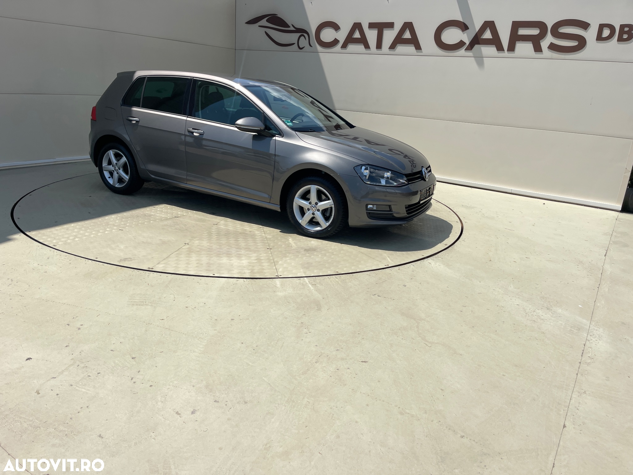 Volkswagen Golf 1.2 TSI BlueMotion Technology Comfortline - 21