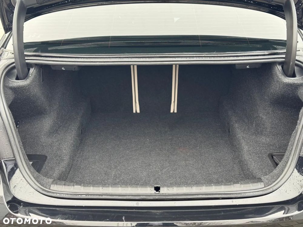 BMW Seria 5 520i - 29