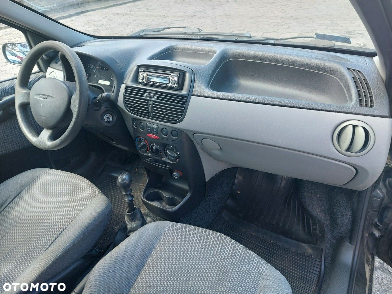 Fiat Punto - 13