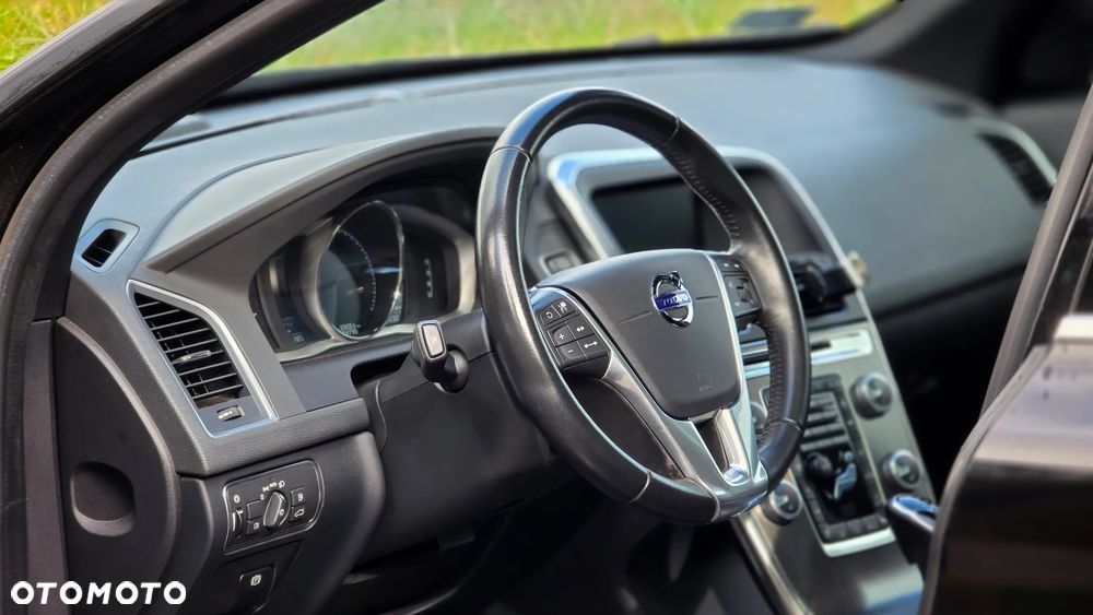 Volvo XC 60 D4 AWD Momentum - 14