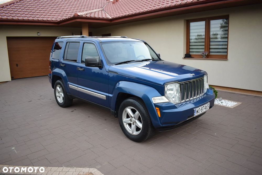 Jeep Liberty - 11