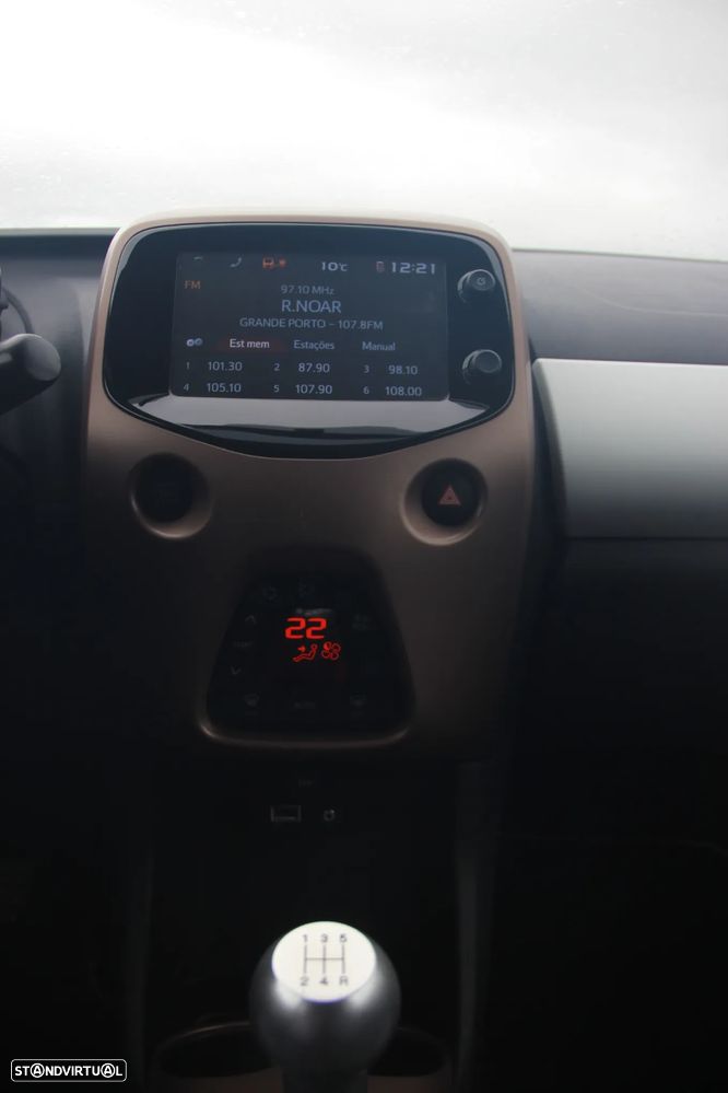 Peugeot 108 1.2 PureTech Roland Garros - 9