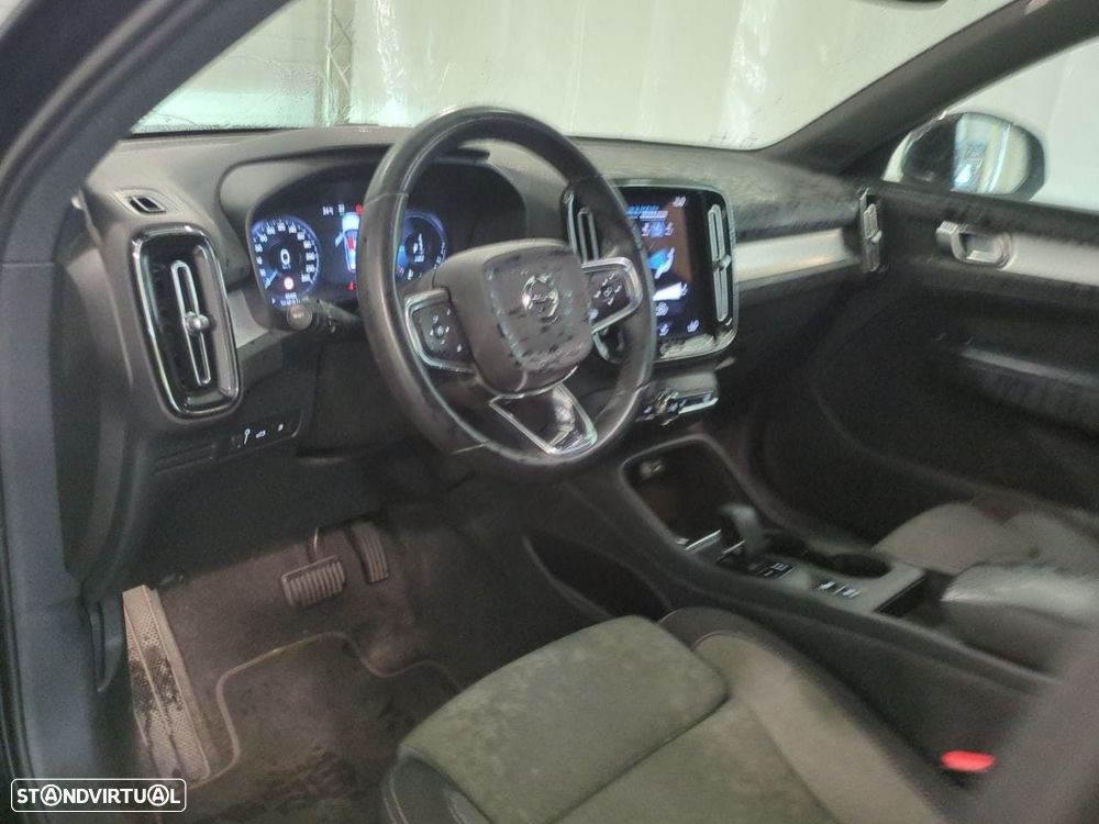 Volvo Xc 40 2023 photo 4