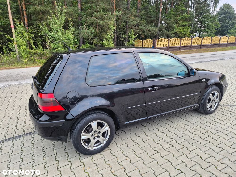 Volkswagen Golf 1.6 - 5
