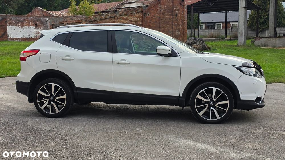Nissan Qashqai 1.2 DIG-T Xtronic TEKNA+ - 6
