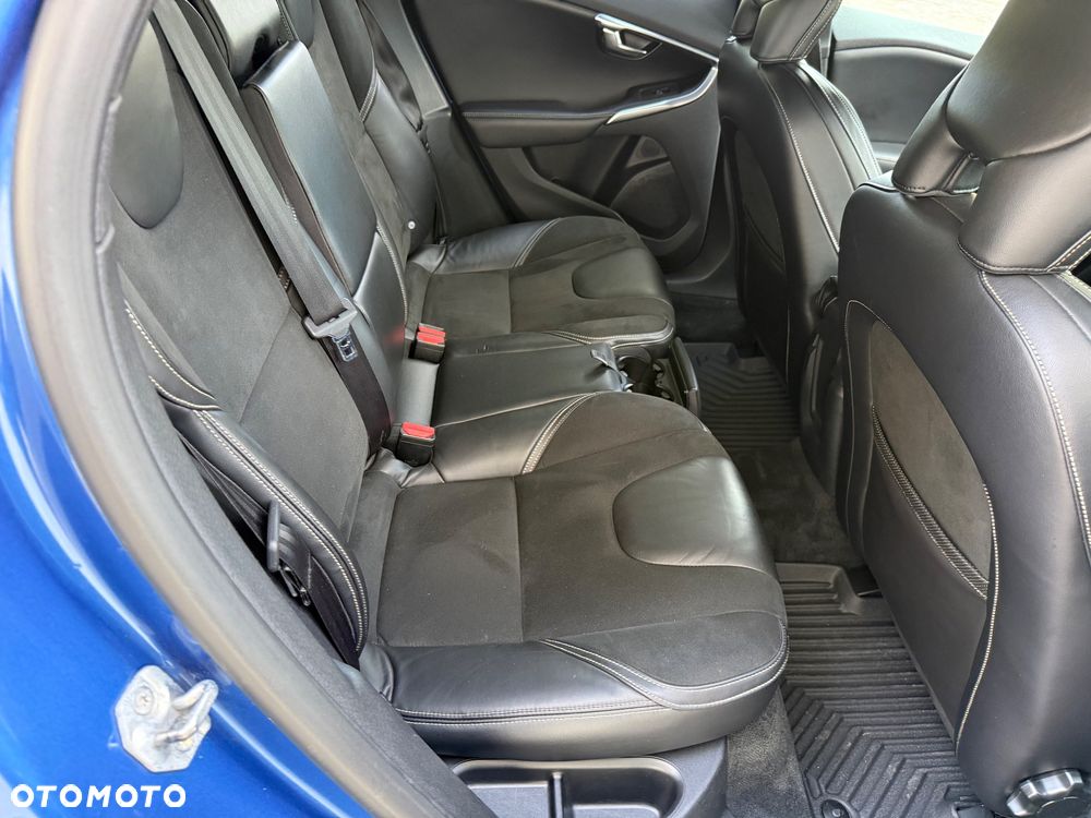 Volvo V40 D2 Drive-E Summum - 25