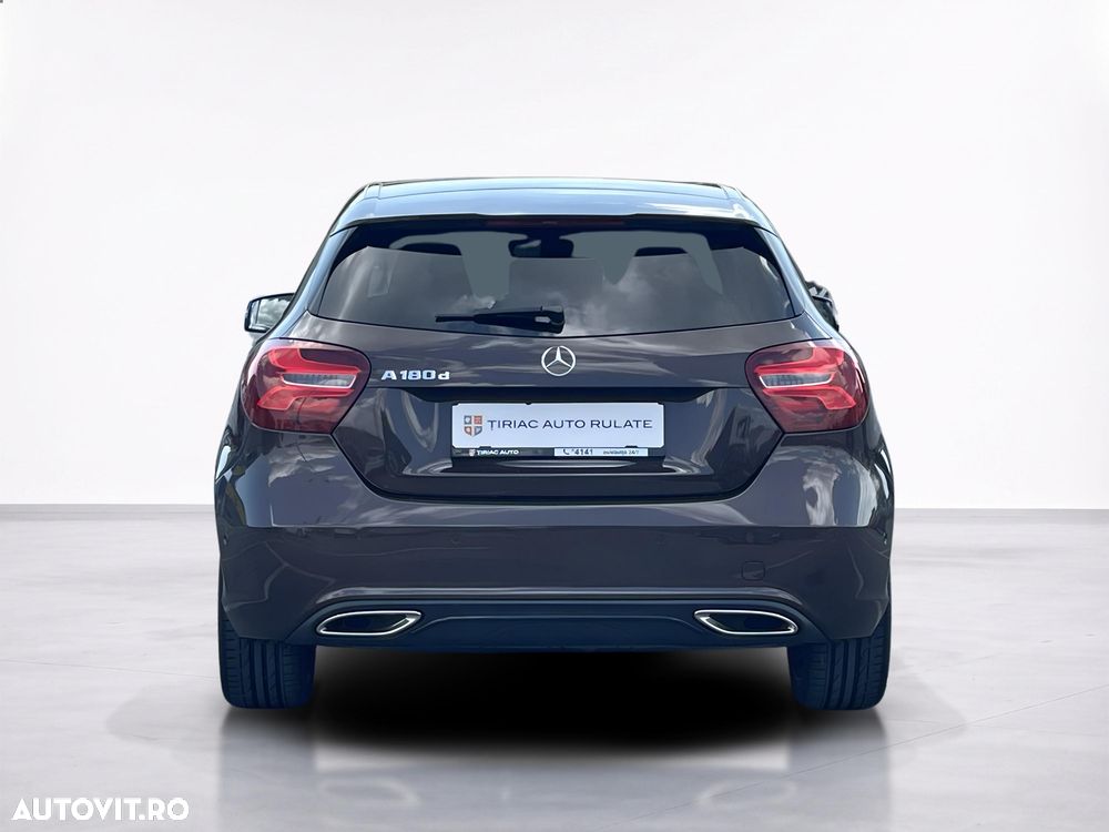 Mercedes-Benz A 180 d 7G-DCT Urban - 5