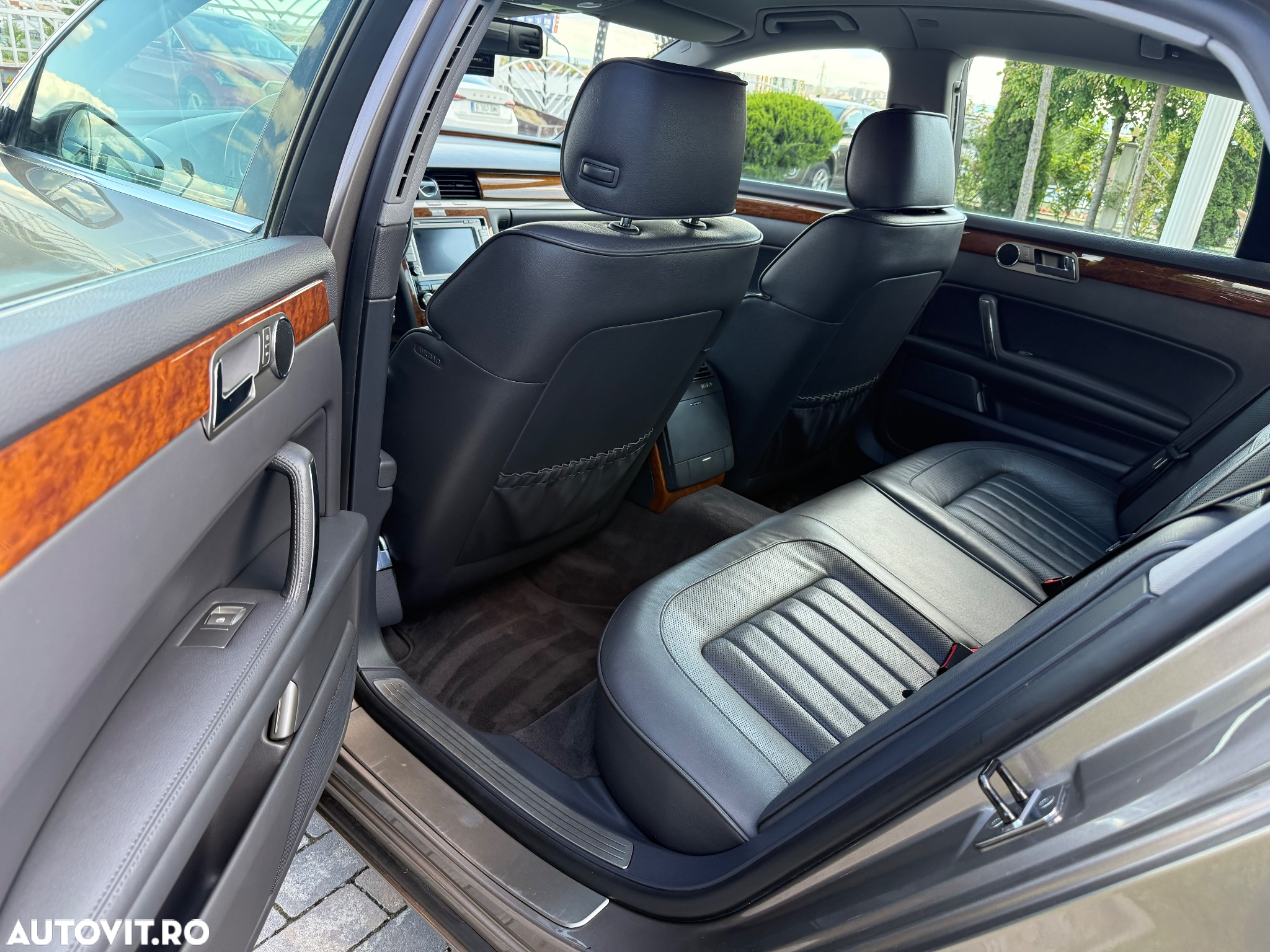Volkswagen Phaeton 3.0 V6 TDI DPF 4MOTION Tiptronic - 14