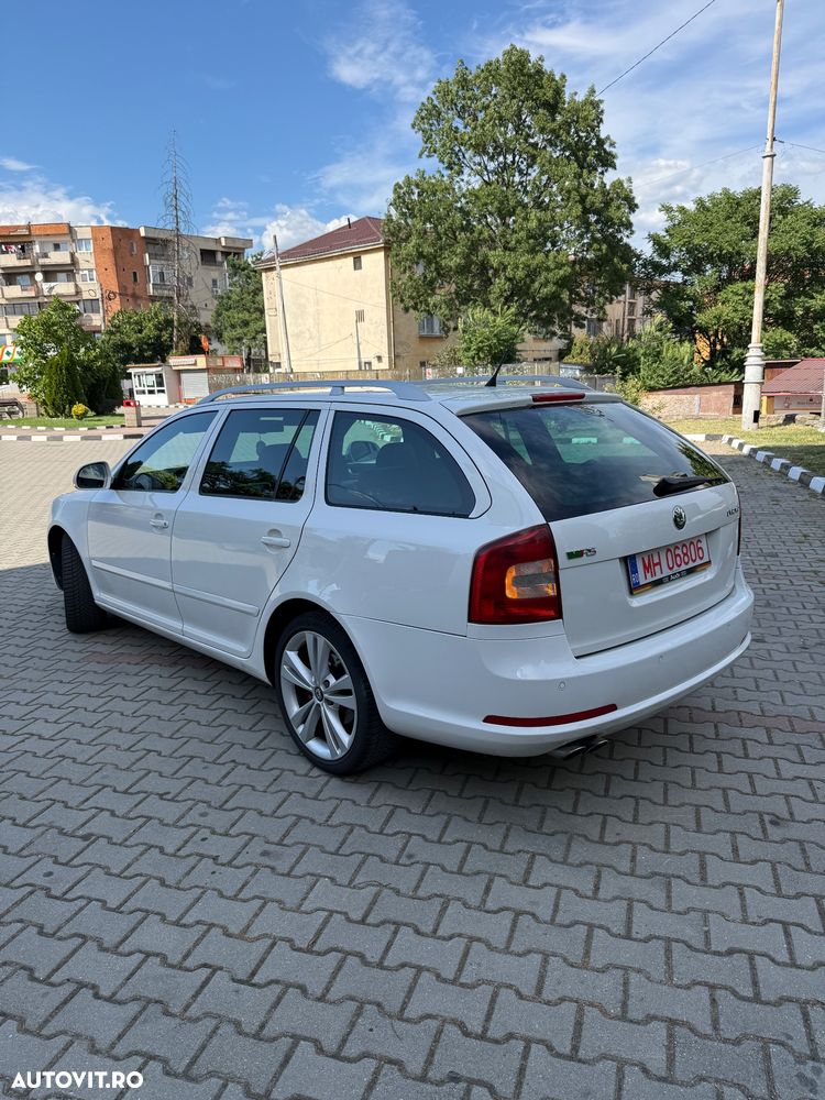 Skoda Octavia 2.0 TDI CR DPF DSG RS - 5