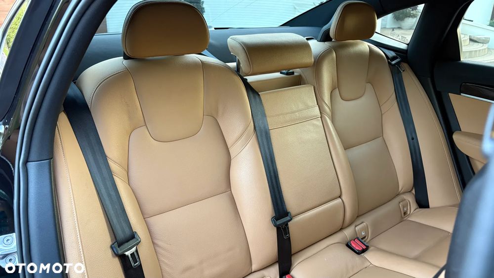 Volvo S90 D4 Momentum - 35