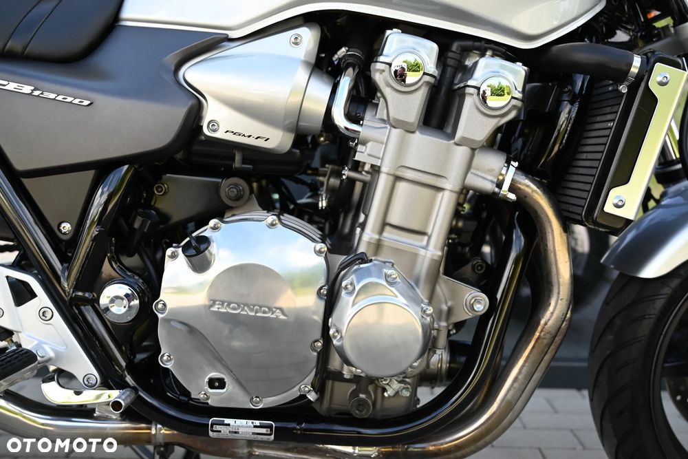 Honda CB - 8