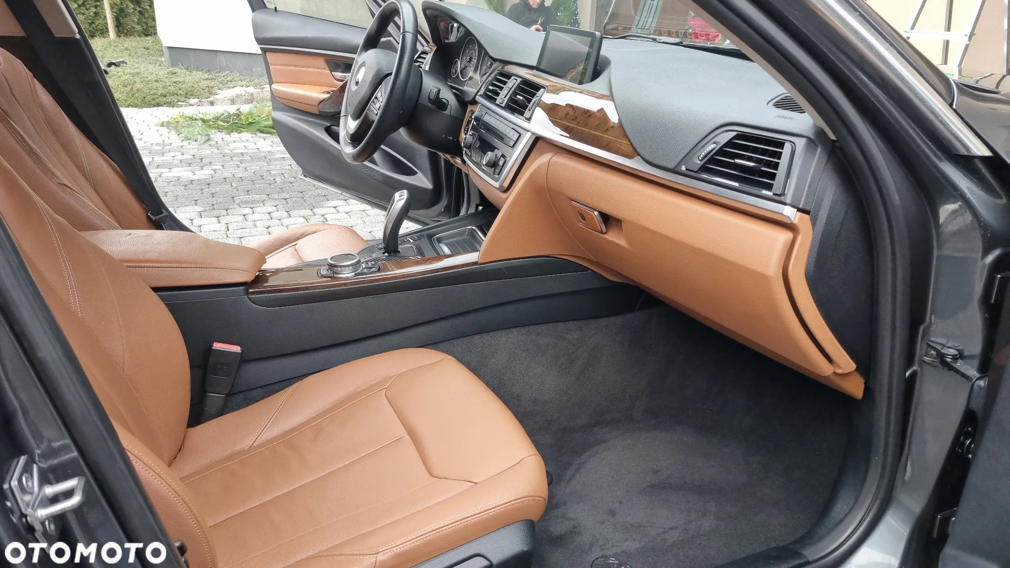 BMW Seria 3 328i Luxury Line - 16