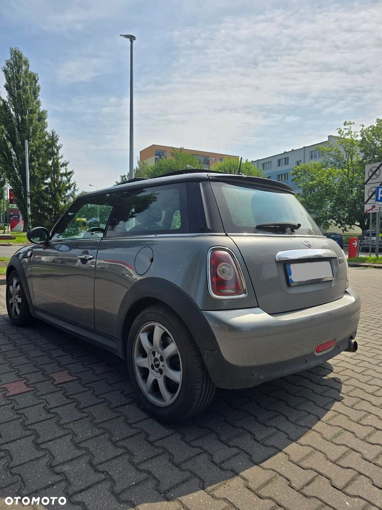 MINI Cooper Standard - 4