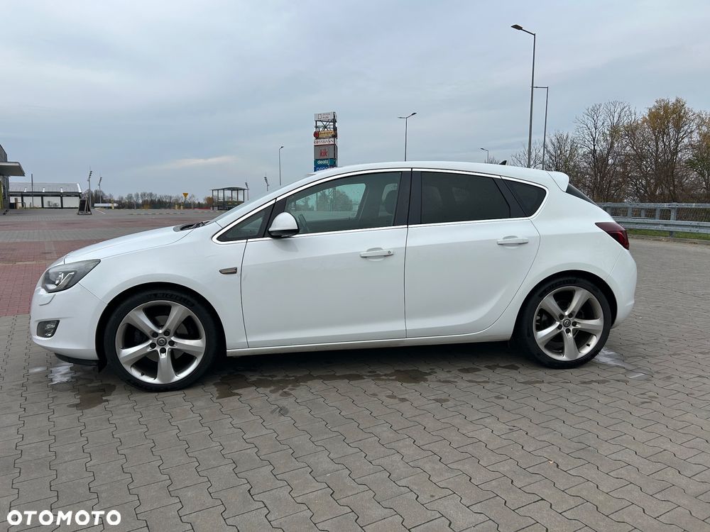 Opel Astra IV 1.6 T Cosmo - 4