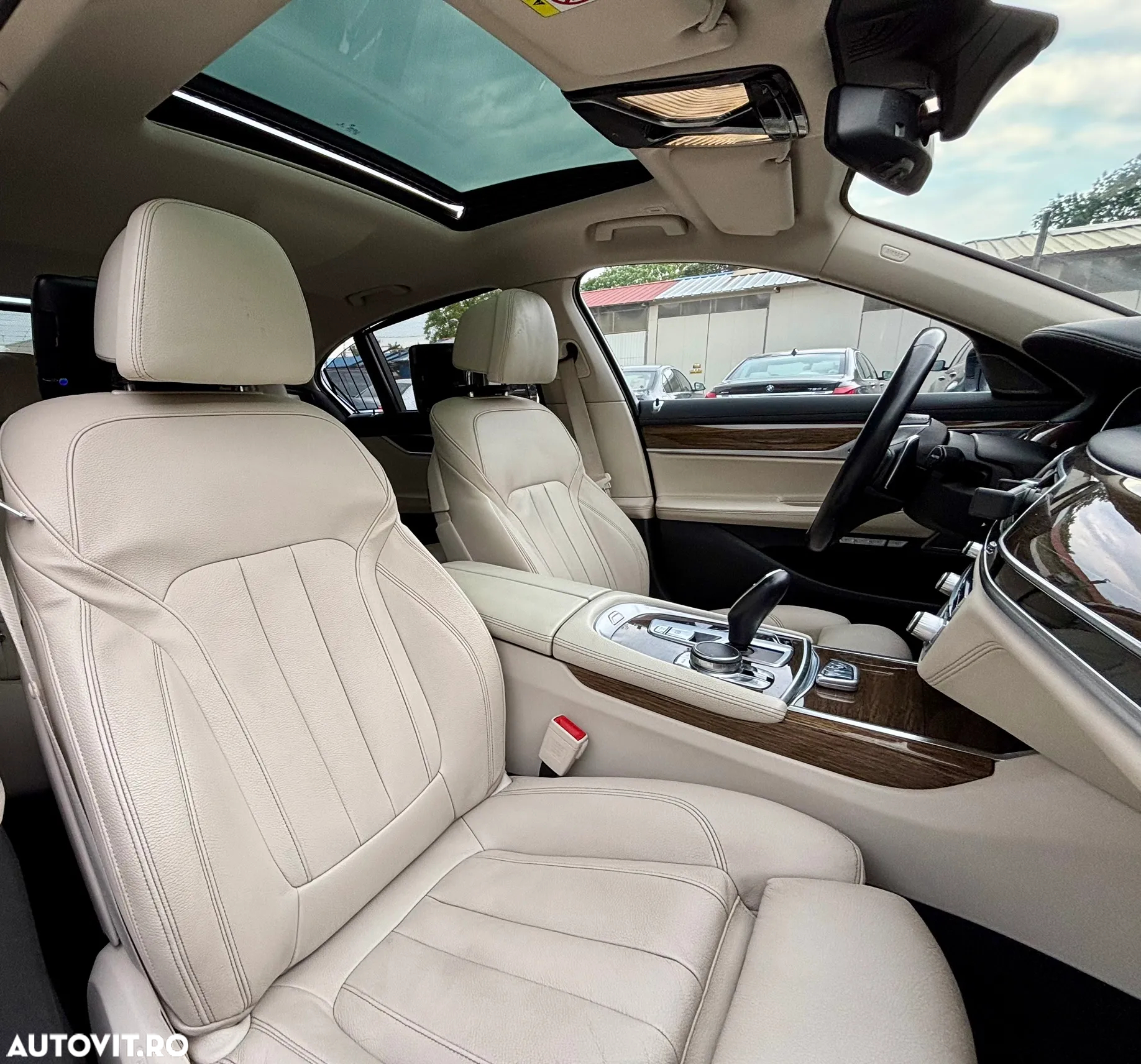 BMW Seria 7 730d xDrive - 23