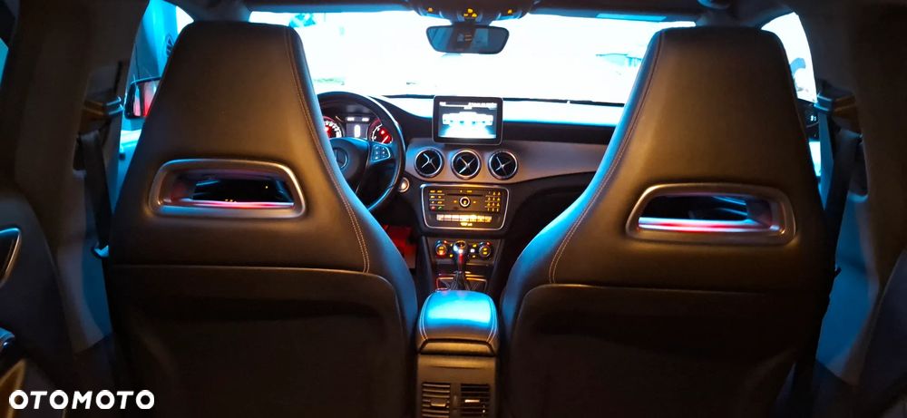 Mercedes-Benz CLA - 37