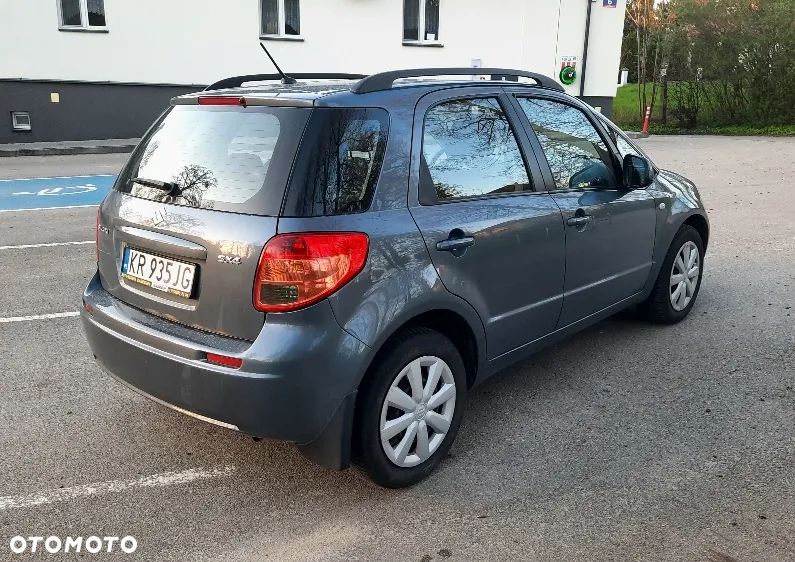 Suzuki SX4 1.6 GLX / Comfort - 4