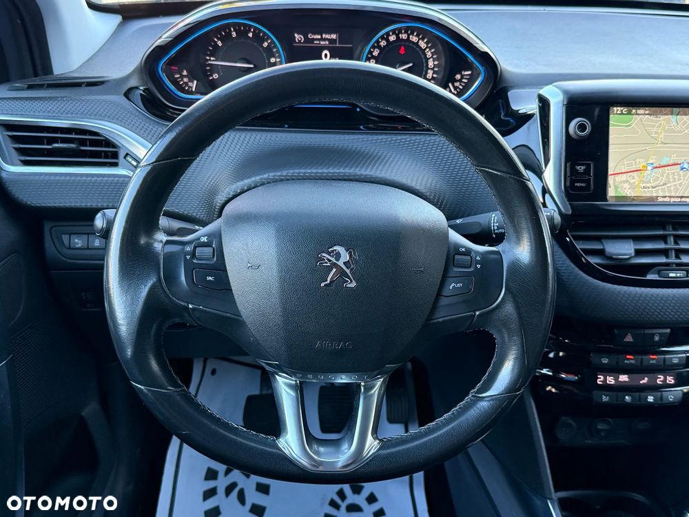 Peugeot 2008 1.2 VTi Allure - 5