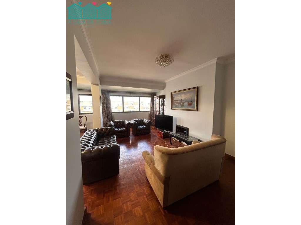 Apartamento T3 +1 com lugar de garagem em Loures - Grande imagem: 2/12