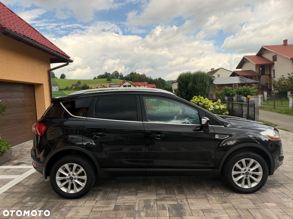 Ford Kuga 2.0 TDCi 2x4 Titanium - 37