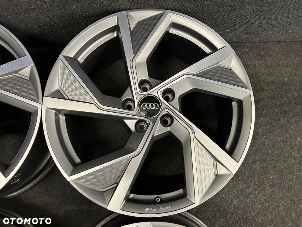 Alufelgi Audi S3, RS3 8Y0 19 cali 5x112 4szt. 8Y0601025Q - 16