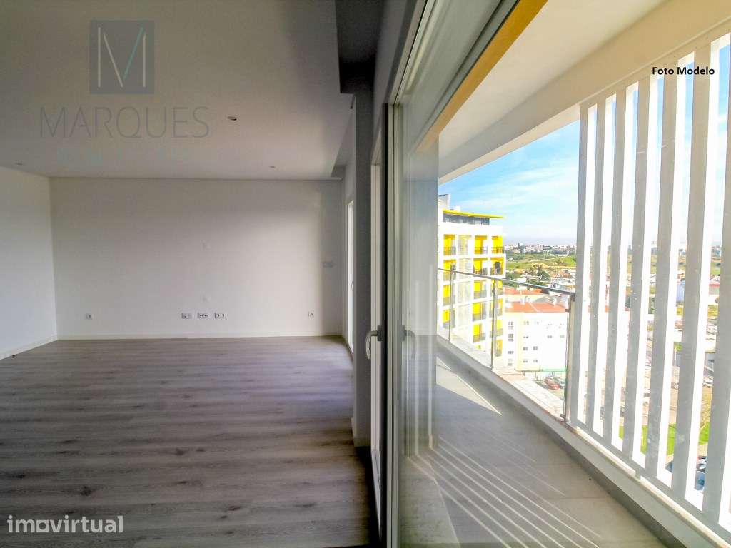 Apartamento T2 Duplex com Estacionamento e Arrumos em Vale Milhaços... - Grande imagem: 2/15