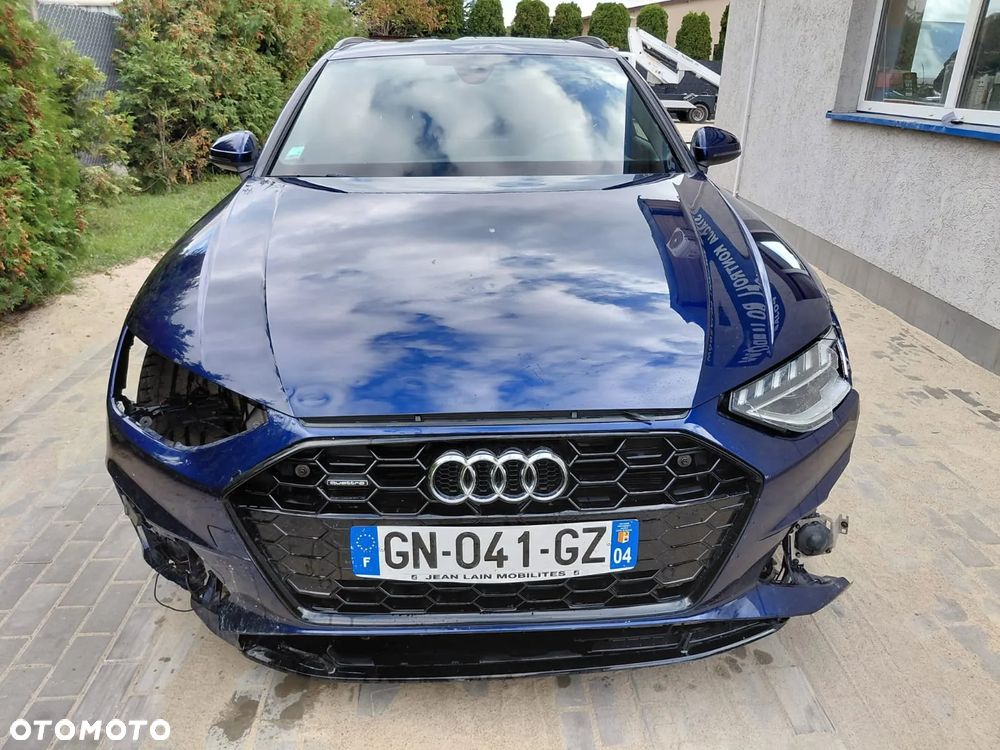 Audi A4 - 1