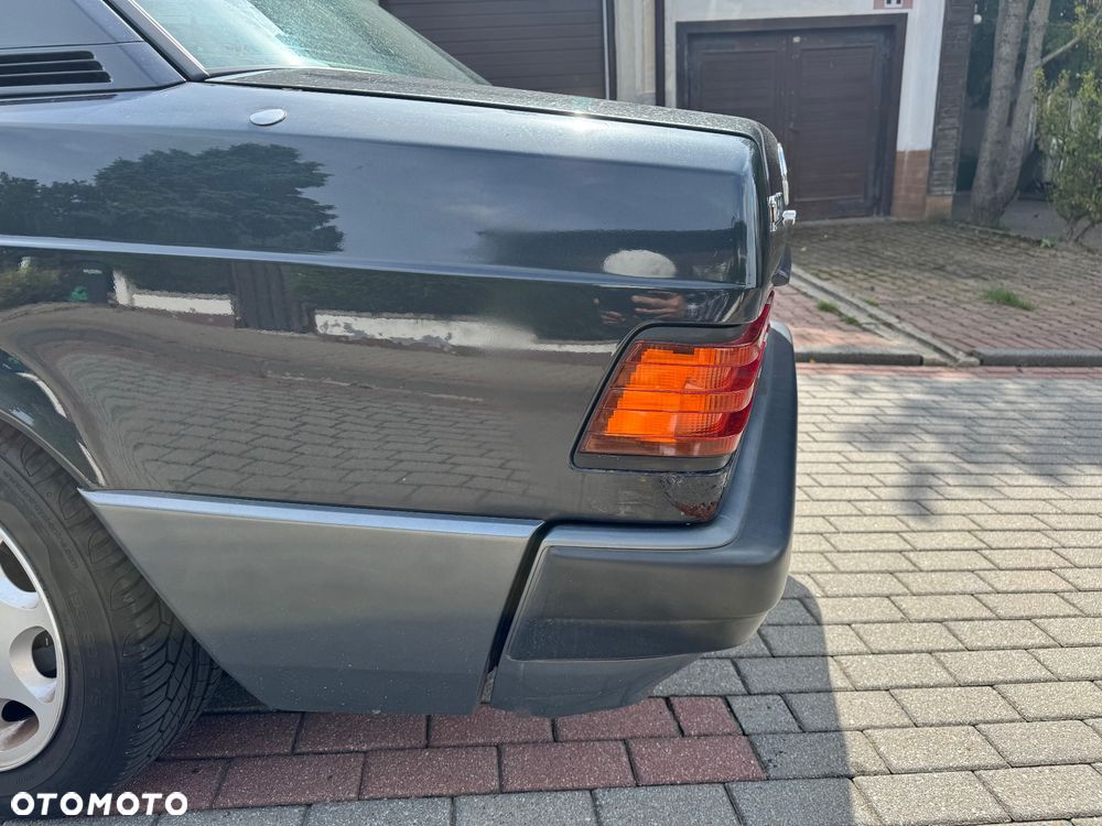 Mercedes-Benz W201 (190) - 14