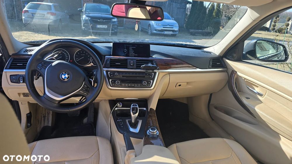 BMW Seria 3 328i Luxury Line - 8