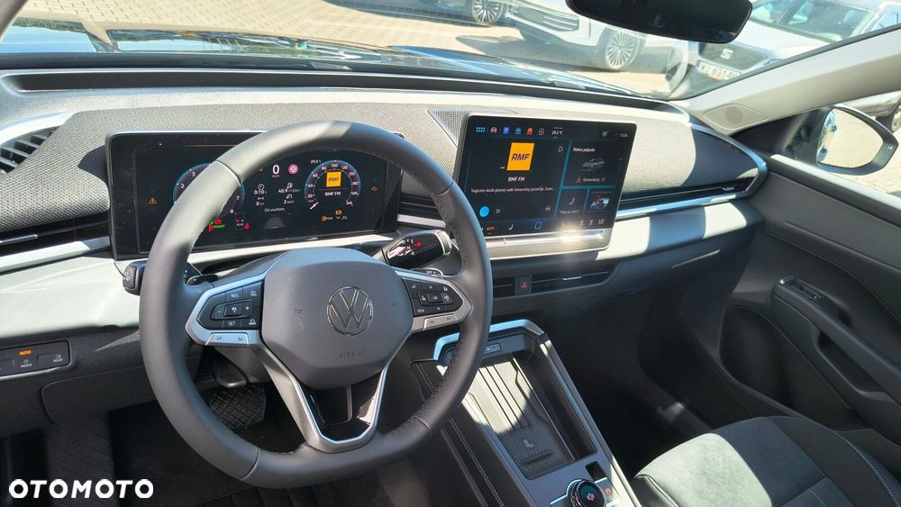 Volkswagen T-Roc - 11