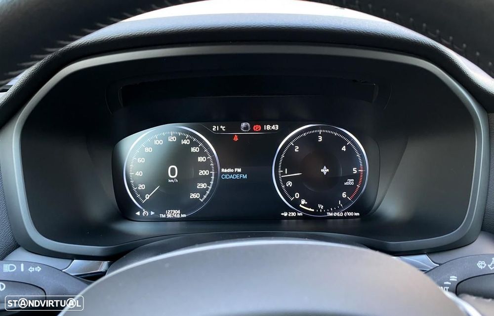 Volvo V60 2.0 D3 Momentum - 26