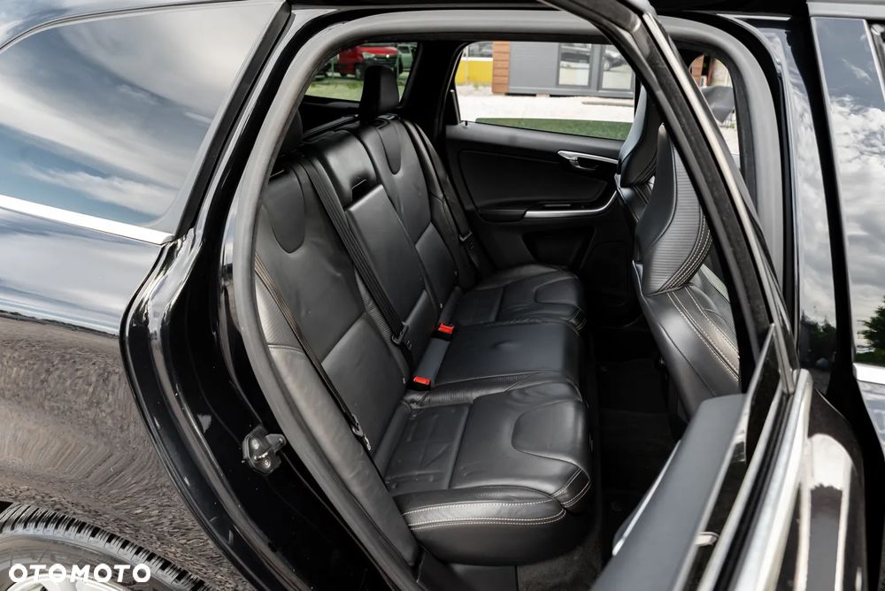 Volvo XC 60 D5 AWD RDesign - 23
