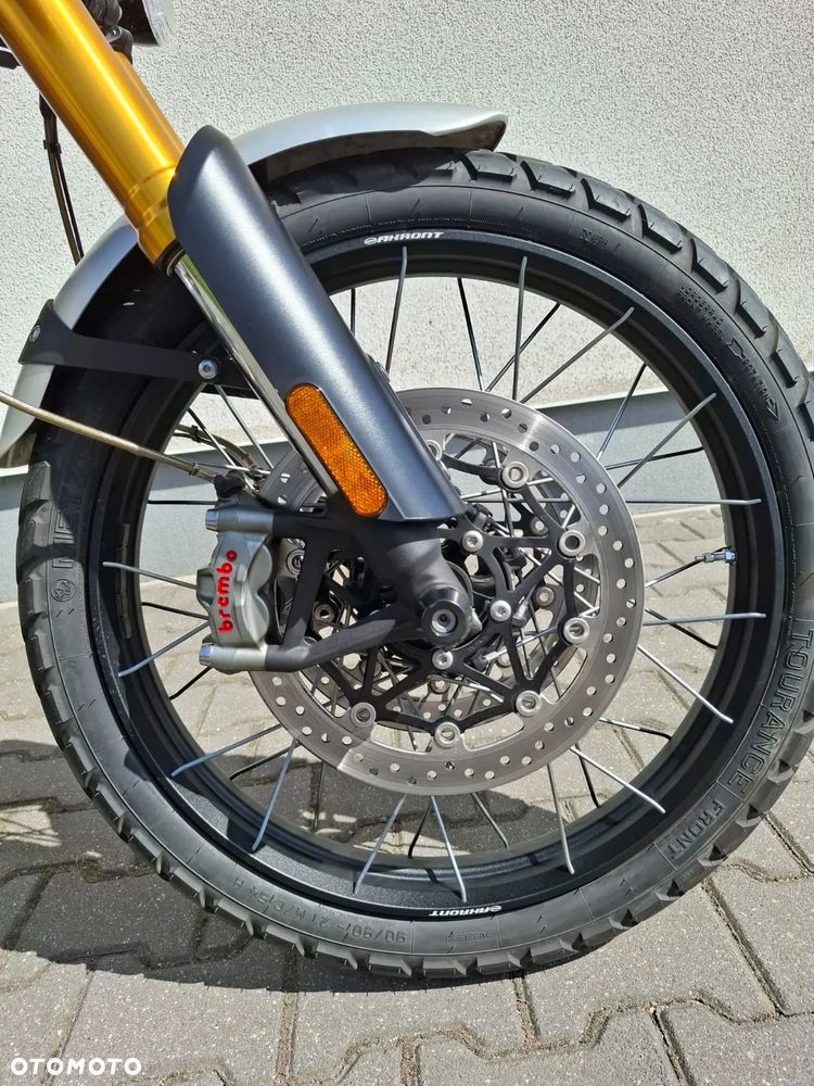 Triumph Scrambler - 20