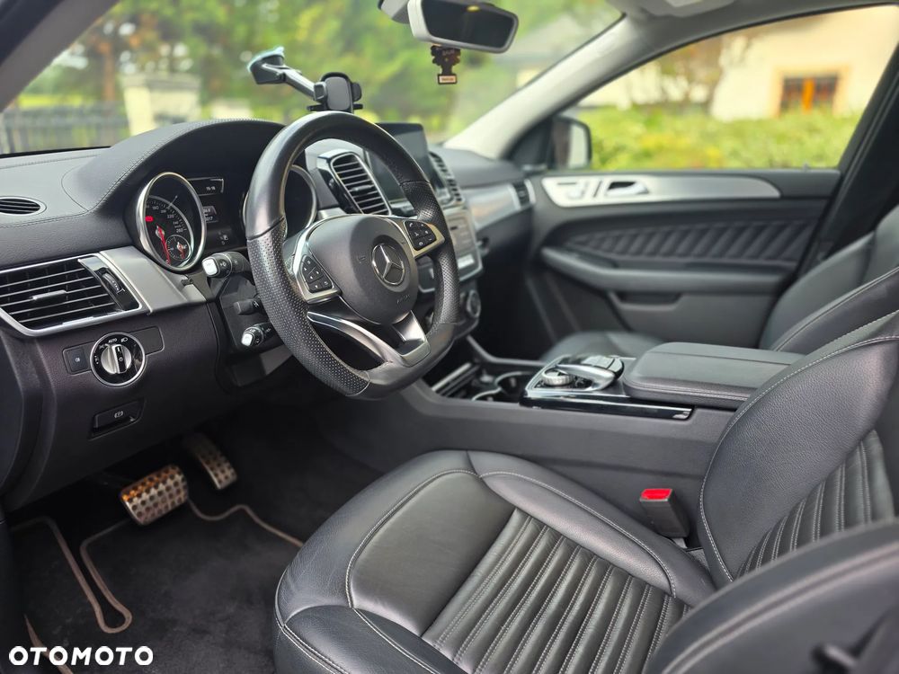 Mercedes-Benz GLE 350 d 4-Matic - 24