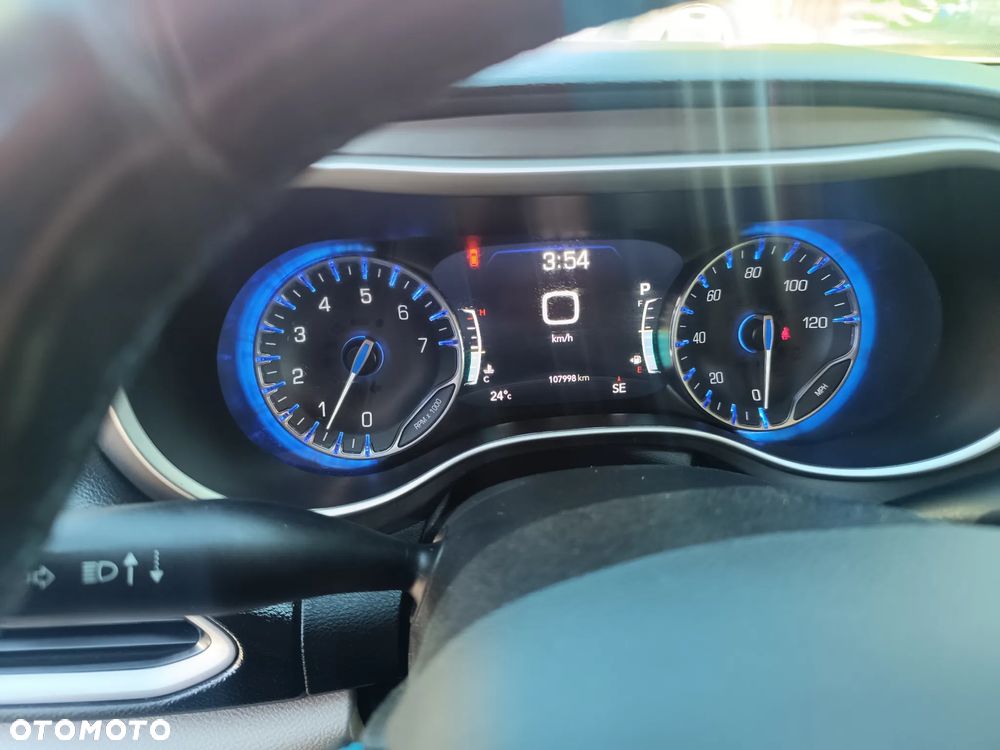 Chrysler Pacifica - 8