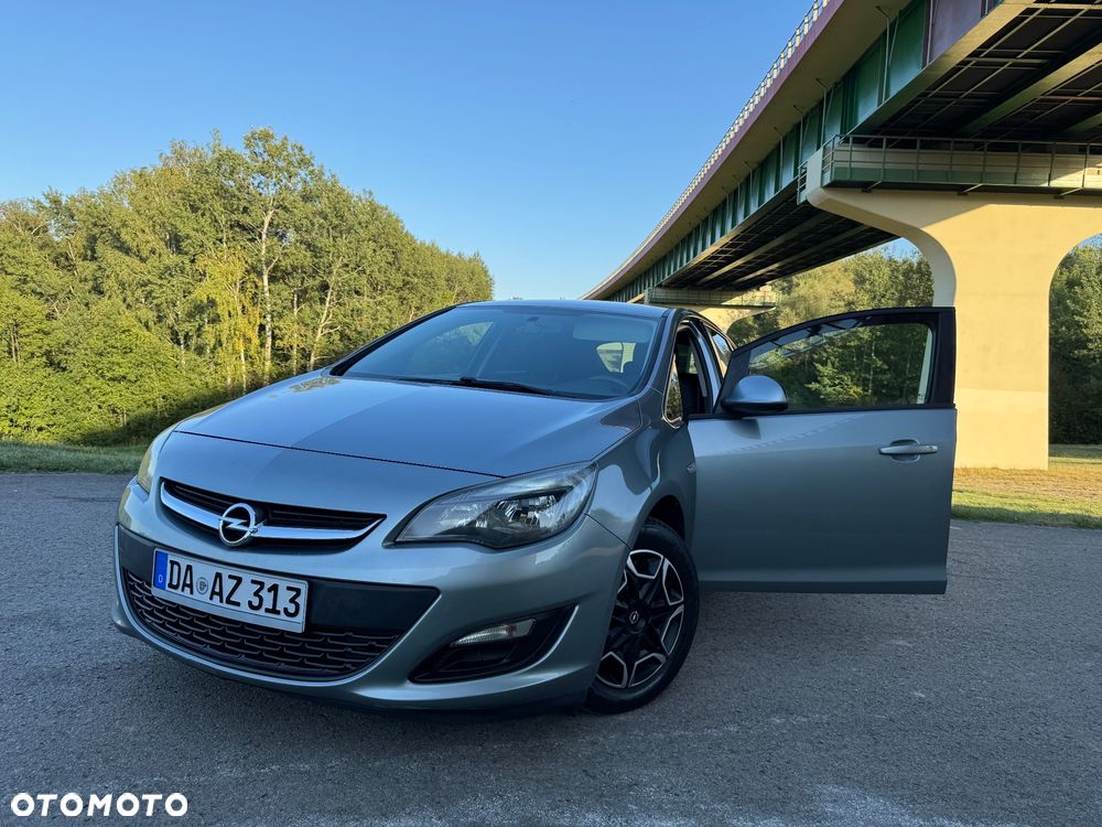 Opel Astra 1.4 Turbo 150 Jahre - 16