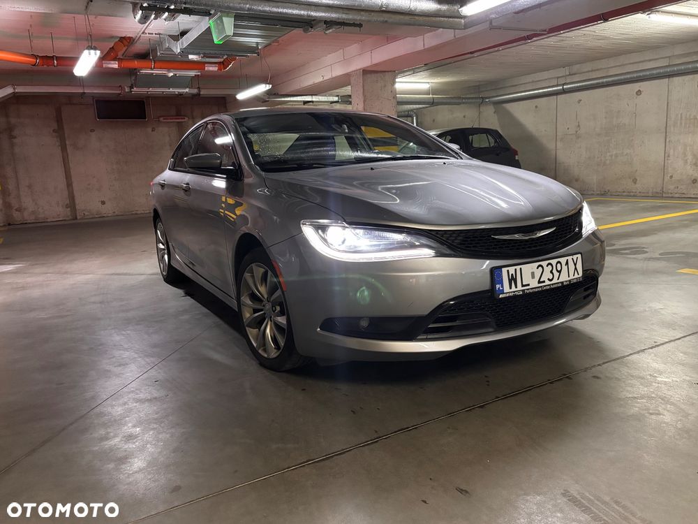 Chrysler 200 - 4