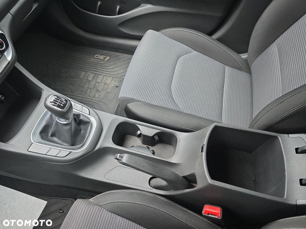 Hyundai i30 1.5 DPI Comfort - 16
